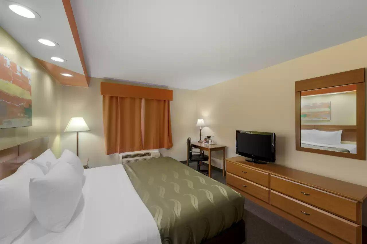 Quality Inn Hamilton Экстерьер фото